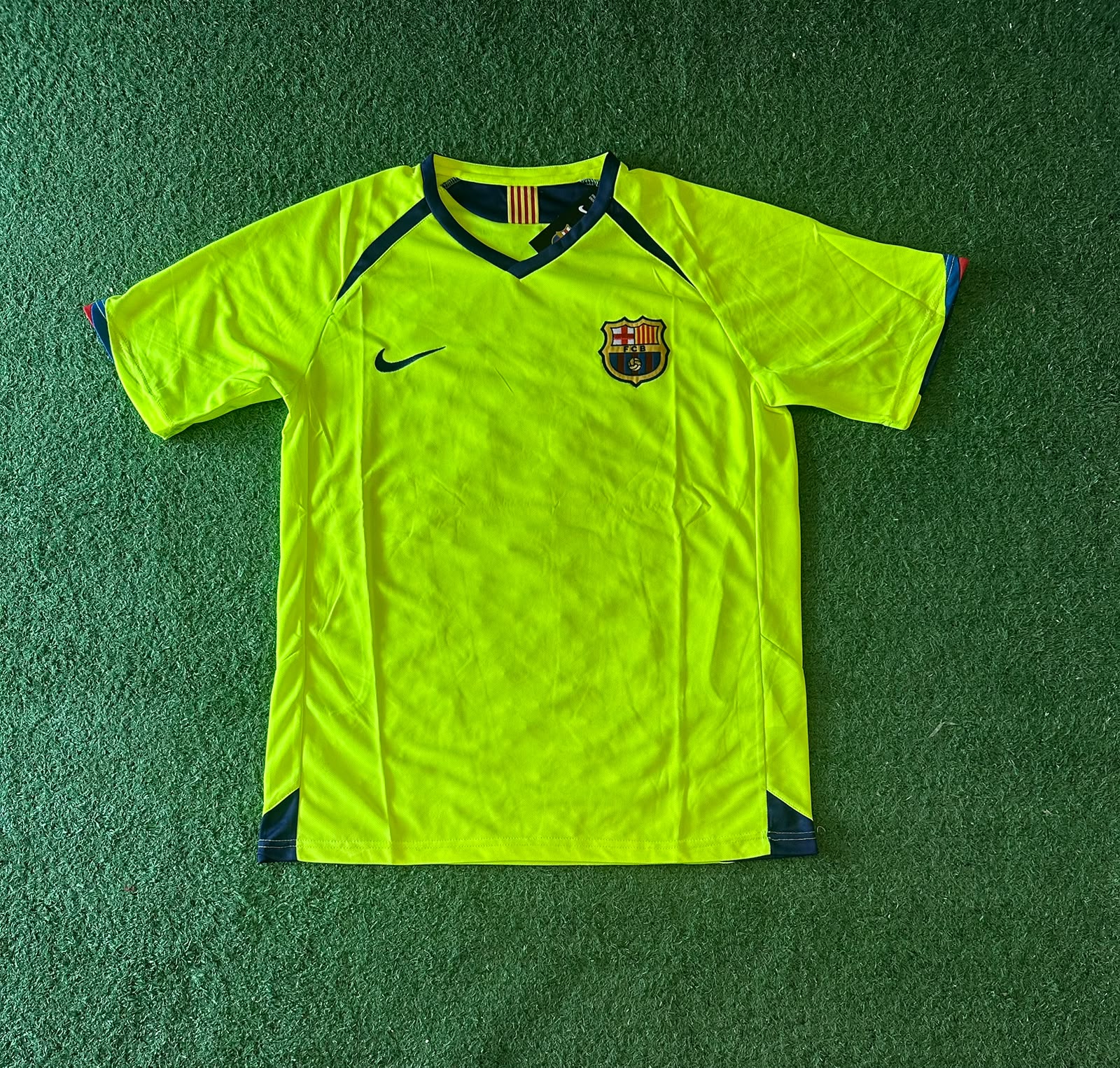 Camiseta retro FC Barcelona 2005/06 · suplente amarillo flúor