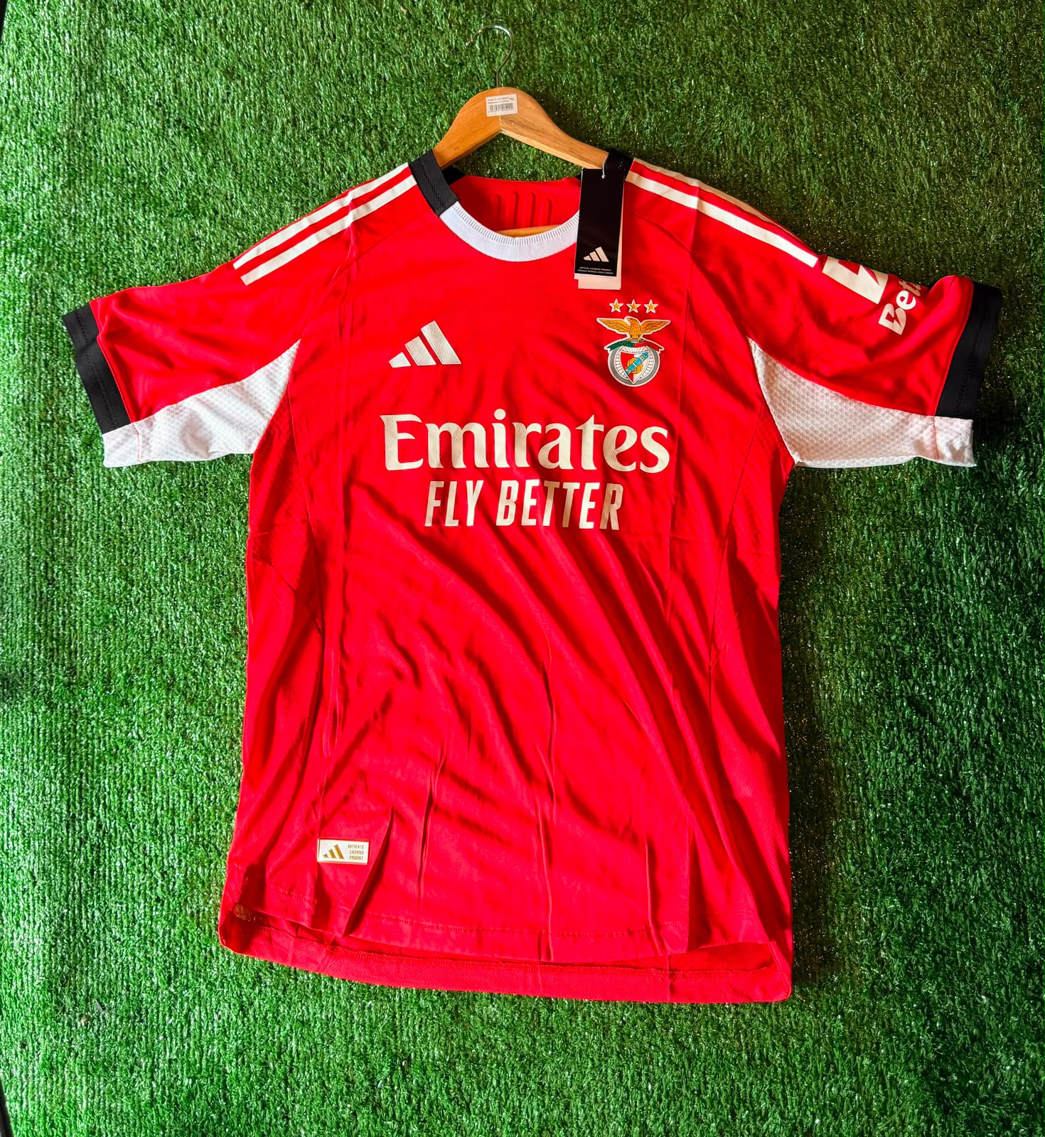 Camiseta Benfica · roja · Emirates